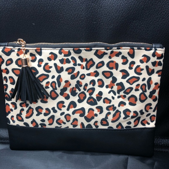 Leopard print pouch clutch accessory bag - Picture 12 of 12
